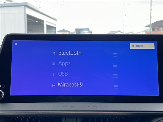 プリウス Ｚ　禁煙車　プリクラッシュセーフティセンス　レーダークルーズコントロール　純正ナビ　フルセグＴＶ　Ｂｌｕｅｔｏｏｔｈ　　　パノラマルーフ　シートヒーター　ベンチレーション　全方位カメラ　ＥＴＣ　ＢＳＭ（3枚目）