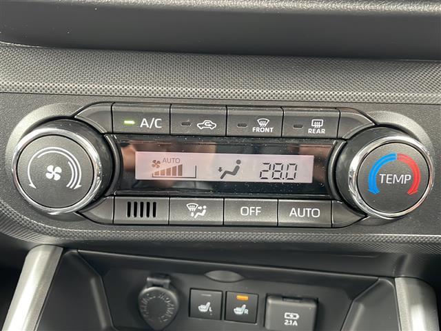 Ｚ　禁煙車　ＳＤナビ　フルセグ　　ＣＤ　Ｂｌｕｅｔｏｏｔｈ　衝突軽減ブレーキ　全方位カメラ　ＥＴＣ　クルーズコントロール　ドライブレコーダー　前後コーナーセンサー　オートライト　フォグランプ　スマートキー(17枚目)