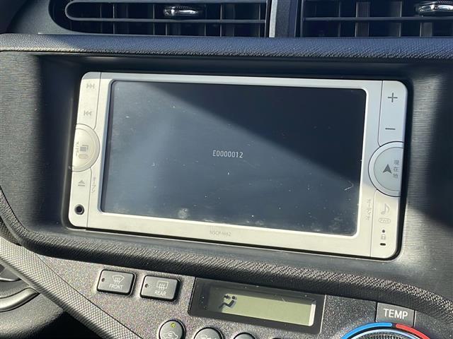 アクア Ｇ　禁煙車　ＨＩＤヘッドライト　純正フォグ　純正アルミ　純正ナビフルセグＴＶ　ＣＤ　ＤＶＤ　Ｂｌｕｅｔｏｏｔｈ　バックカメラ　スマートキー　プッシュスタート　ＥＴＣ　ドライブレコーダー　フロアマット（4枚目）