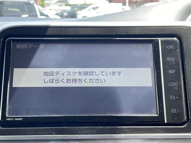 Ｇ　クエロ　禁煙車　衝突軽減ブレーキ　純正ＳＤナビ　フルセグＴＶ　パノラミックビューカメラ　前後ドライブレコーダー　ＥＴＣ　両側パワースライドドア　ハーフレザーシート　純正フロアマット　ＬＥＤヘッドライト(4枚目)