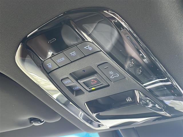 ハリアー Ｚ　純正１２．３型ナビ　全方位カメラ　ガラスルーフ　衝突被害軽減システム　ＬＥＤヘッドライト　コーナーセンサー　ＥＴＣ　デジタルインナーミラー　ＪＢＬサウンド　レーダークルーズコントロール　ハーフレザー（6枚目）