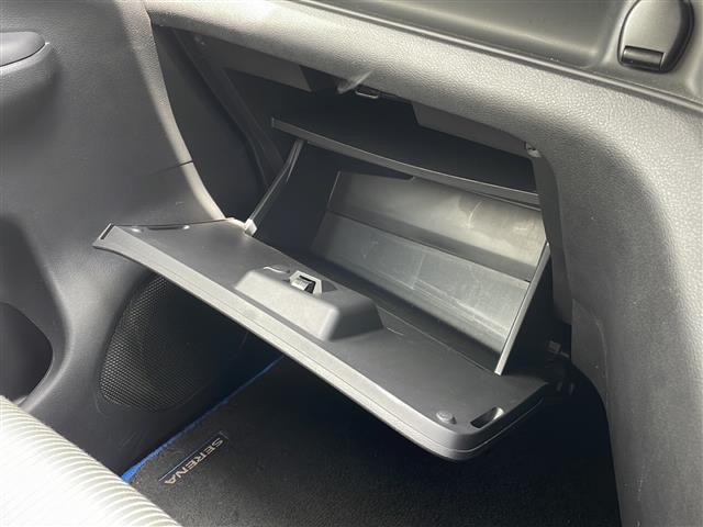 セレナ ｅ－パワー　ハイウェイスターＶ　純正ナビ　全周囲　後席モニター　両側電動　クルーズコントロール　横滑り防止　ビルトインＥＴＣ　ドライブレコーダー　ＬＥＤ　ウィンカーミラー　スマートキー　パーキングアシスト　禁煙車　保証書　取扱説明書（33枚目）