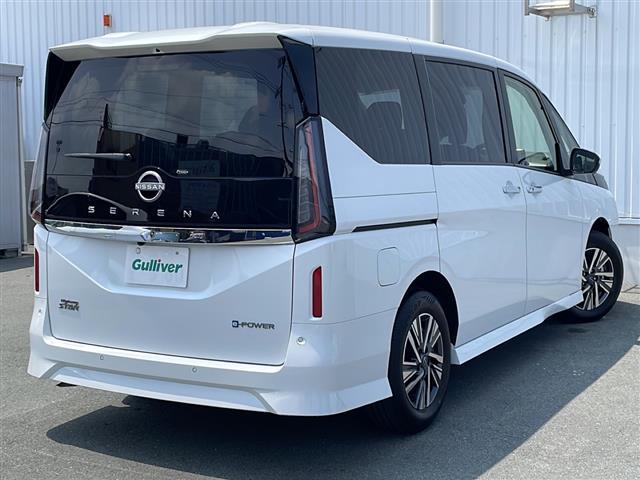 セレナ ｅ－パワー　ハイウェイスターＶ　登録済未使用　純正１２型ナビ　後席モニター　全周囲　ＢＳＭ　プロパイロット　ドラレコ　ＥＴＣ　デジタルインナーミラー　ワイヤレス充電器　ハンドル支援　電子パーキング　ＵＳＢ給電　ＬＥＤ　衝突軽減　禁煙（38枚目）