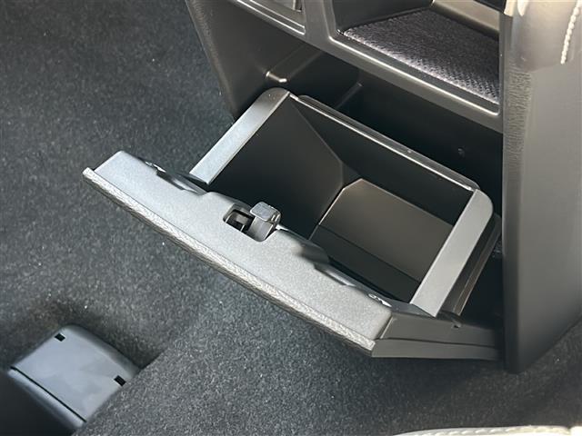 デリカＤ：５ シャモニー　登録済未使用車　ＡＬＰＩＮＥ１１型ナビ　ＡＩＰＩＮＥ１２．８型後席モニター　全周囲カメラ　両側電動　ＢＳＭ　ハンドルヒーター　パワーバックドア　シートヒーター　ＡＣ１００Ｖ充電　ＵＳＢ　ＬＥＤ　禁煙車（25枚目）
