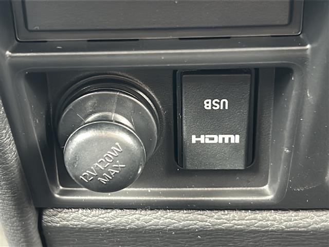 デリカＤ：５ シャモニー　登録済未使用車　ＡＬＰＩＮＥ１１型ナビ　全周囲　ＢＳＭ　ＡＣ１００Ｖ充電　ＵＳＢ　スペアキー　ハンドルヒーター　シートヒーター　パワーシート　パワーバックドア　両側電動　ＬＥＤ　オートハイビーム　禁煙（10枚目）