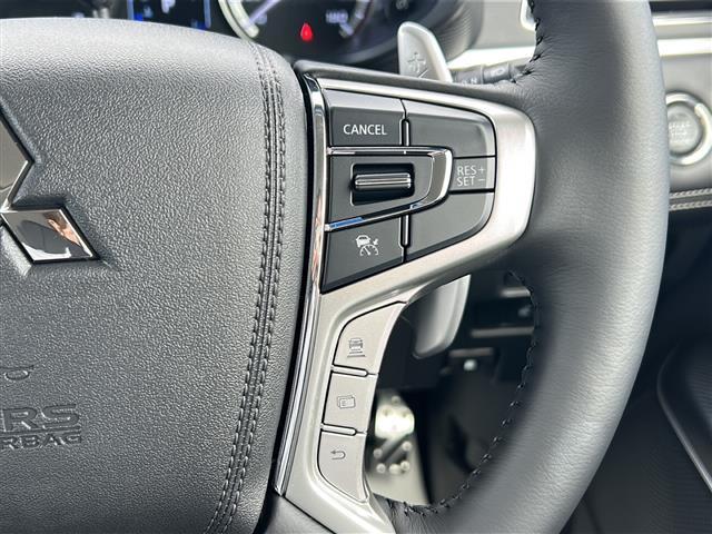 デリカＤ：５ シャモニー　登録済未使用車　ＡＬＰＩＮＥ１１型ナビ　全周囲　ＢＳＭ　ＡＣ１００Ｖ充電　ＵＳＢ　スペアキー　ハンドルヒーター　シートヒーター　パワーシート　パワーバックドア　両側電動　ＬＥＤ　オートハイビーム　禁煙（17枚目）