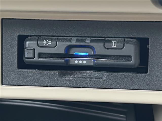 ランドクルーザープラド ＴＸ　社外９型ナビ　バックカメラ　サンルーフ　ビルトインＥＴＣ　スペアキー　前後コーナーセンサー　レーダークルーズコントロール　レーンキープアシスト　純正フロアマット　ＬＥＤ　オートハイビーム　禁煙車（7枚目）