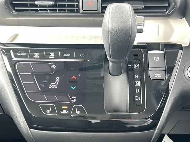 デリカミニ Ｔ　プレミアム　届出済未使用車　全周囲　マイパイロット　デジタルインナーミラー　スペアキー　前席シートヒーター　ハーフレザーシート　両側電動　前後コーナーセンサー　ハンドルヒーター　レーダークルーズコントロール（9枚目）