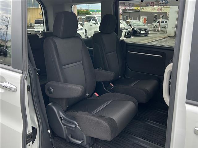 ステップワゴンスパーダ スパーダハイブリッド　Ｇ　ホンダセンシング　純正ナビ　バックカメラ　純正フリップダウンモニター　ビルトインＥＴＣ　両側電動　前方ドラレコ　　コーナーセンサー　スペアキー　ＵＳＢ給電　レーダークルーズコントロール　ＬＥＤ　ウォークスルー　禁煙車（27枚目）