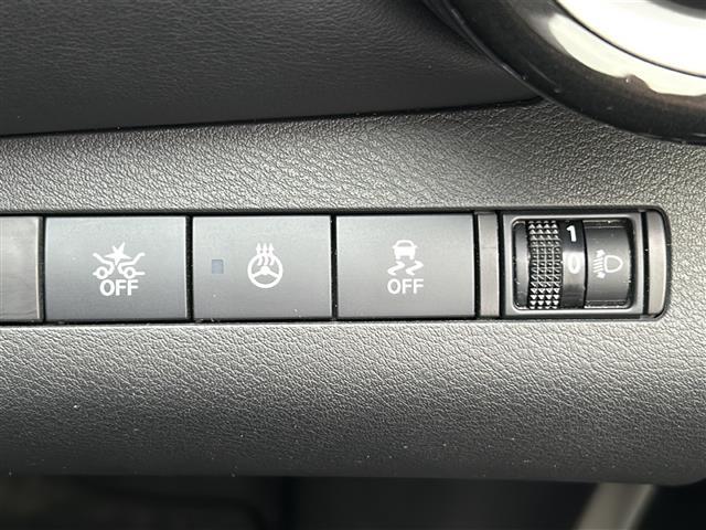 キックス Ｘ　社外ナビ　バックカメラ　ビルトインＥＴＣ　前席シートヒーター　ステアリングヒーター　前方ドライブレコーダー　前後コーナーセンサー　プロパイロット　レーダークルーズコントロール　ＵＳＢ給電ポート　禁煙車（3枚目）