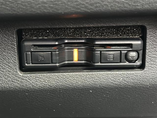 キックス Ｘ　社外ナビ　バックカメラ　ビルトインＥＴＣ　前席シートヒーター　ステアリングヒーター　前方ドライブレコーダー　前後コーナーセンサー　プロパイロット　レーダークルーズコントロール　ＵＳＢ給電ポート　禁煙車（4枚目）