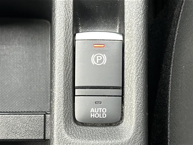 キックス Ｘ　社外ナビ　バックカメラ　ビルトインＥＴＣ　前席シートヒーター　ステアリングヒーター　前方ドライブレコーダー　前後コーナーセンサー　プロパイロット　レーダークルーズコントロール　ＵＳＢ給電ポート　禁煙車（11枚目）