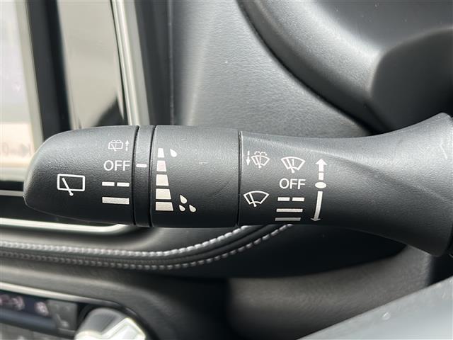 キックス Ｘ　社外ナビ　バックカメラ　ビルトインＥＴＣ　前席シートヒーター　ステアリングヒーター　前方ドライブレコーダー　前後コーナーセンサー　プロパイロット　レーダークルーズコントロール　ＵＳＢ給電ポート　禁煙車（14枚目）