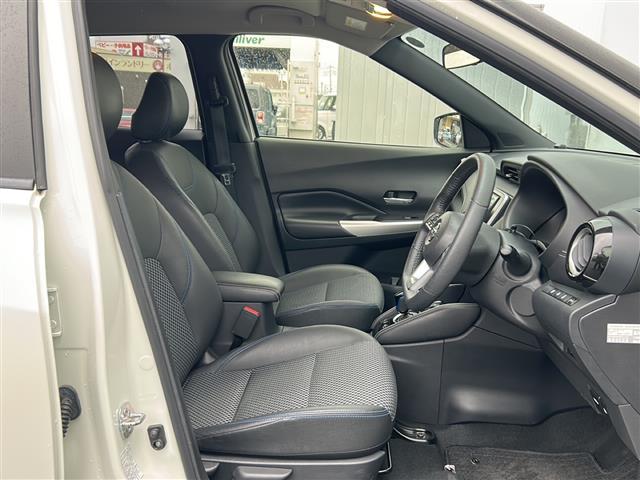 キックス Ｘ　社外ナビ　バックカメラ　ビルトインＥＴＣ　前席シートヒーター　ステアリングヒーター　前方ドライブレコーダー　前後コーナーセンサー　プロパイロット　レーダークルーズコントロール　ＵＳＢ給電ポート　禁煙車（30枚目）