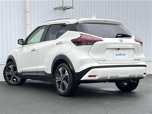 キックス Ｘ　社外ナビ　バックカメラ　ビルトインＥＴＣ　前席シートヒーター　ステアリングヒーター　前方ドライブレコーダー　前後コーナーセンサー　プロパイロット　レーダークルーズコントロール　ＵＳＢ給電ポート　禁煙車（43枚目）