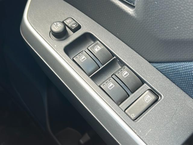 ルーミー カスタムG 社外ナビ バックカメラ 両側パワースライドドア コーナーセンサー ビルトインETC 前後ドライブレコーダー レーダークルーズコントロール レーンキープアシスト USB給電 LEDヘッドライト 禁煙車(19枚目)