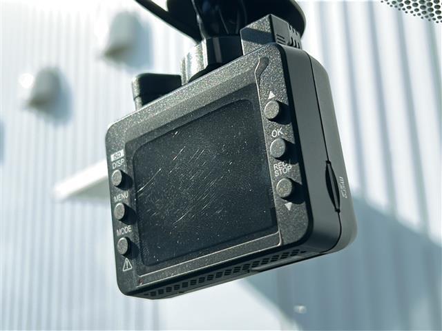 オーラ G 純正9型ナビ 全周囲 BSM デジタルインナーミラー スペアキー 前後コーナーセンサー 前後ドライブレコーダー ハーフレザーシート パワーシート LEDヘッドライト フロアマット タイプC給電 禁煙車(7枚目)