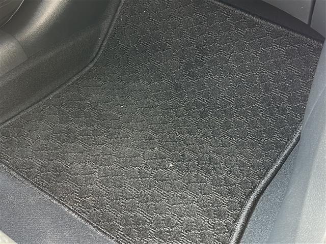 オーラ G 純正9型ナビ 全周囲 BSM デジタルインナーミラー スペアキー 前後コーナーセンサー 前後ドライブレコーダー ハーフレザーシート パワーシート LEDヘッドライト フロアマット タイプC給電 禁煙車(25枚目)