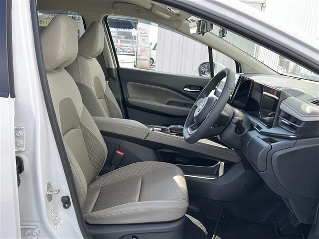 オーラ G 純正9型ナビ 全周囲 BSM デジタルインナーミラー スペアキー 前後コーナーセンサー 前後ドライブレコーダー ハーフレザーシート パワーシート LEDヘッドライト フロアマット タイプC給電 禁煙車(28枚目)