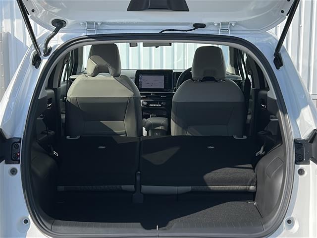 オーラ G 純正9型ナビ 全周囲 BSM デジタルインナーミラー スペアキー 前後コーナーセンサー 前後ドライブレコーダー ハーフレザーシート パワーシート LEDヘッドライト フロアマット タイプC給電 禁煙車(32枚目)