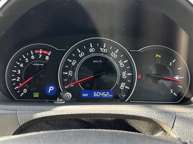 ヴォクシー ＺＳ　煌ＩＩ　社外ナビ　社外１３．３後席モニター　バックカメラ　スペアキー　両側パワースライドドア　ビルトインＥＴＣ　コーナーセンサー　ＵＳＢ給電　クルーズコントロール　ＬＥＤヘッドライト　オートハイビーム　禁煙車（12枚目）