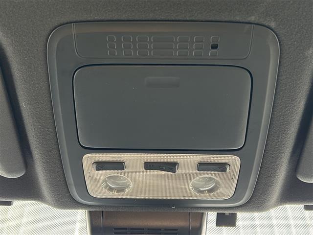 ヴォクシー ＺＳ　煌ＩＩ　社外ナビ　社外１３．３後席モニター　バックカメラ　スペアキー　両側パワースライドドア　ビルトインＥＴＣ　コーナーセンサー　ＵＳＢ給電　クルーズコントロール　ＬＥＤヘッドライト　オートハイビーム　禁煙車（23枚目）