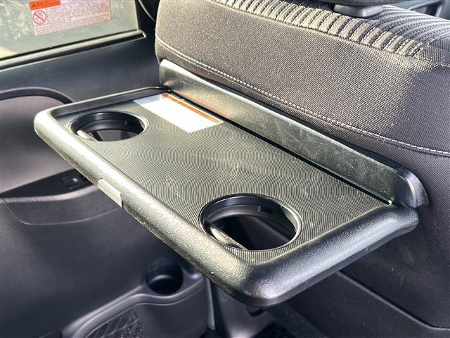 ヴォクシー ＺＳ　煌ＩＩ　社外ナビ　社外１３．３後席モニター　バックカメラ　スペアキー　両側パワースライドドア　ビルトインＥＴＣ　コーナーセンサー　ＵＳＢ給電　クルーズコントロール　ＬＥＤヘッドライト　オートハイビーム　禁煙車（24枚目）