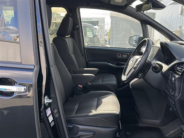 ヴォクシー ＺＳ　煌ＩＩ　社外ナビ　社外１３．３後席モニター　バックカメラ　スペアキー　両側パワースライドドア　ビルトインＥＴＣ　コーナーセンサー　ＵＳＢ給電　クルーズコントロール　ＬＥＤヘッドライト　オートハイビーム　禁煙車（27枚目）