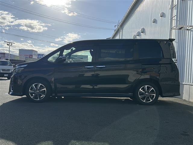 ヴォクシー ＺＳ　煌ＩＩ　社外ナビ　社外１３．３後席モニター　バックカメラ　スペアキー　両側パワースライドドア　ビルトインＥＴＣ　コーナーセンサー　ＵＳＢ給電　クルーズコントロール　ＬＥＤヘッドライト　オートハイビーム　禁煙車（35枚目）