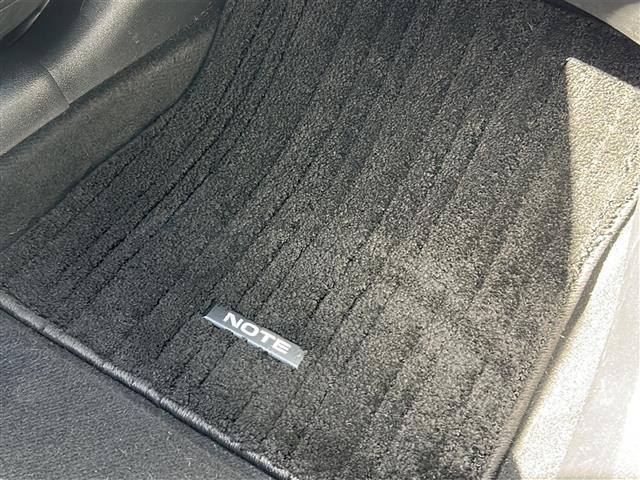 ノート X 純正9型ナビ 全周囲 デジタルインナーミラー ワイヤレス充電器 BSM ビルトインETC2.0 プロパイロット 前後コーナーセンサー スペアキー ドラレコ レーダークルーズコントロール LED 禁煙車(26枚目)