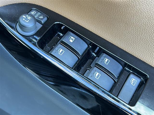 キャスト スタイルG プライムコレクション SAIII 社外ナビ バックカメラ ETC 前後ドライブレコーダー 前席シートヒーター コーナーセンサー USB給電 ハーフレザーシート 革巻きステアリング LED オートハイビーム 純正フロアマット 禁煙車(17枚目)