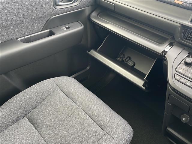 ステップワゴン e:HEVエアー EX 登録済未使用 純正11.4型ナビ バックカメラ BSM 両側電動 パワーバックドア シートヒーター USB タイプC 前後コーナーセンサー レーダークルーズコントロール オットマン スペアキー LED(23枚目)