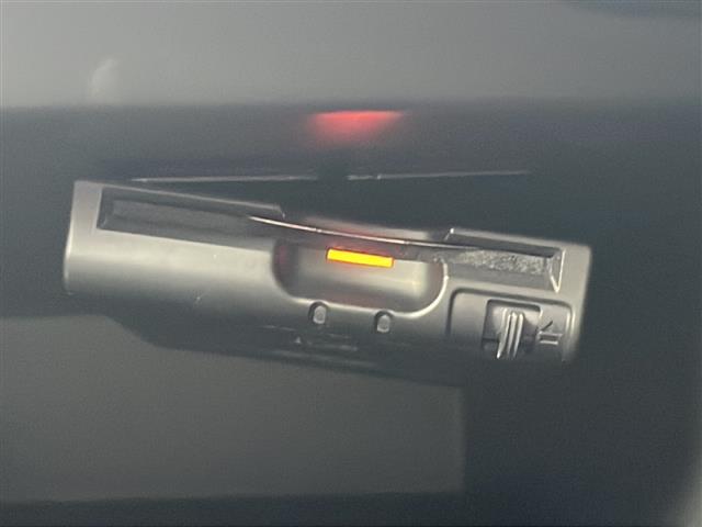 ノート X 純正ナビ 全周囲カメラ ETC 前後コーナーセンサー 前後ドライブレコーダー レーンキープアシスト 衝突軽減ブレーキ 純正フロアマット ステアリングスイッチ オートライト 電動格納ミラー 禁煙車(4枚目)