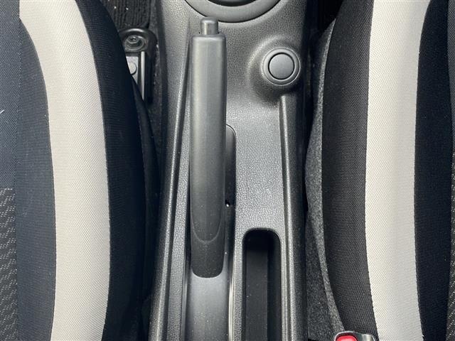 ノート X 純正ナビ 全周囲カメラ ETC 前後コーナーセンサー 前後ドライブレコーダー レーンキープアシスト 衝突軽減ブレーキ 純正フロアマット ステアリングスイッチ オートライト 電動格納ミラー 禁煙車(10枚目)