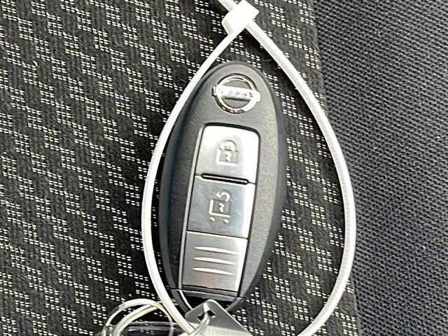 ノート X 純正ナビ 全周囲カメラ ETC 前後コーナーセンサー 前後ドライブレコーダー レーンキープアシスト 衝突軽減ブレーキ 純正フロアマット ステアリングスイッチ オートライト 電動格納ミラー 禁煙車(23枚目)