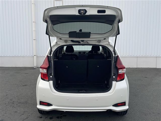 ノート X 純正ナビ 全周囲カメラ ETC 前後コーナーセンサー 前後ドライブレコーダー レーンキープアシスト 衝突軽減ブレーキ 純正フロアマット ステアリングスイッチ オートライト 電動格納ミラー 禁煙車(29枚目)