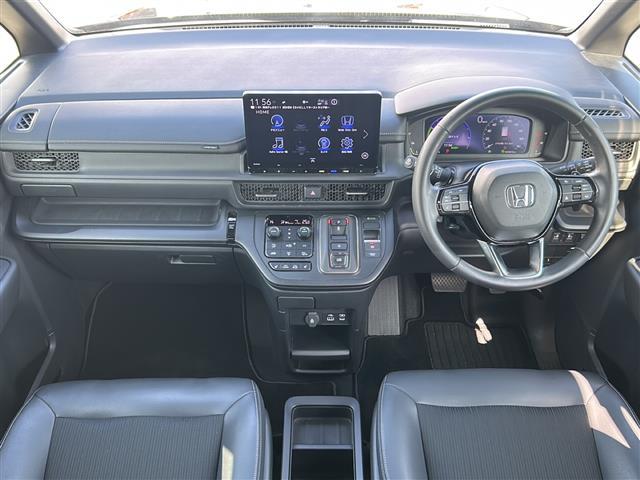 ステップワゴン ｅ：ＨＥＶスパーダ　禁煙　純正１１．４型ナビ　全方位カメラ　ＢＳＭ　前後コーナーセンサー　前後ドラレコ　ビルトインＥＴＣ　スペアキー　両側パワスラ　パワーバックドア　前後シートヒーター　ＵＳＢ給電　ＡＣＣ　ＰＣＳ（2枚目）