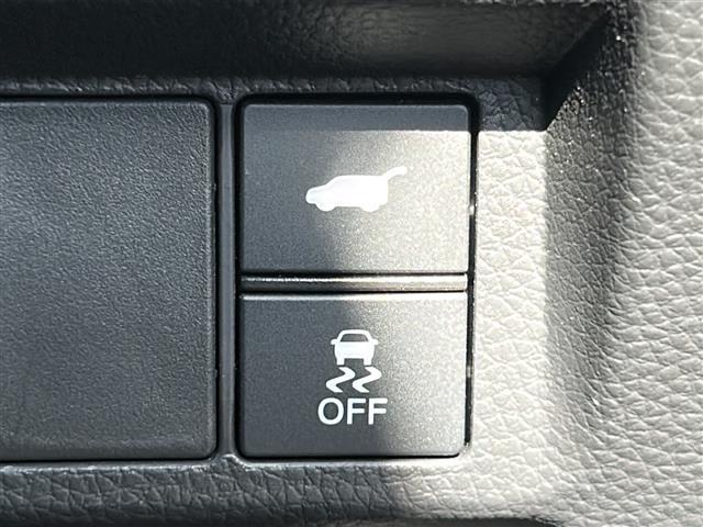 ステップワゴン ｅ：ＨＥＶスパーダ　禁煙　純正１１．４型ナビ　全方位カメラ　ＢＳＭ　前後コーナーセンサー　前後ドラレコ　ビルトインＥＴＣ　スペアキー　両側パワスラ　パワーバックドア　前後シートヒーター　ＵＳＢ給電　ＡＣＣ　ＰＣＳ（12枚目）