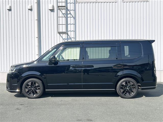 ステップワゴン ｅ：ＨＥＶスパーダ　禁煙　純正１１．４型ナビ　全方位カメラ　ＢＳＭ　前後コーナーセンサー　前後ドラレコ　ビルトインＥＴＣ　スペアキー　両側パワスラ　パワーバックドア　前後シートヒーター　ＵＳＢ給電　ＡＣＣ　ＰＣＳ（32枚目）