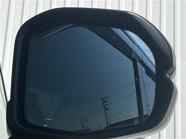 ステップワゴン ｅ：ＨＥＶスパーダ　禁煙　純正１１．４型ナビ　全方位カメラ　ＢＳＭ　前後コーナーセンサー　前後ドラレコ　ビルトインＥＴＣ　スペアキー　両側パワスラ　パワーバックドア　前後シートヒーター　ＵＳＢ給電　ＡＣＣ　ＰＣＳ（39枚目）