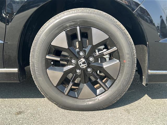 ステップワゴン ｅ：ＨＥＶスパーダ　禁煙　純正１１．４型ナビ　全方位カメラ　ＢＳＭ　前後コーナーセンサー　前後ドラレコ　ビルトインＥＴＣ　スペアキー　両側パワスラ　パワーバックドア　前後シートヒーター　ＵＳＢ給電　ＡＣＣ　ＰＣＳ（40枚目）