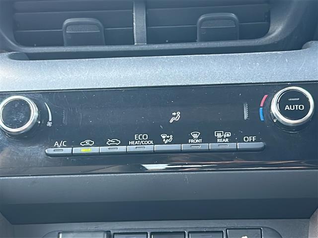 ヤリスクロス ハイブリッドZ 純正ナビ 全周囲 ビルトインETC 前席シートヒーター パワーシート パワーバックドア USB給電 前後コーナーセンサー スペアキー ハーフレザーシート レーダークルーズコントロール LED 禁煙車(12枚目)