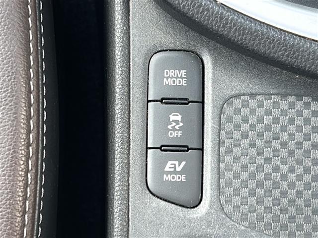 ヤリスクロス ハイブリッドZ 純正ナビ 全周囲 ビルトインETC 前席シートヒーター パワーシート パワーバックドア USB給電 前後コーナーセンサー スペアキー ハーフレザーシート レーダークルーズコントロール LED 禁煙車(16枚目)