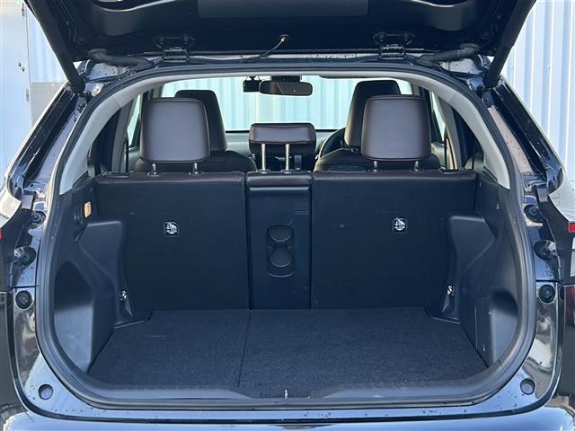 ヤリスクロス ハイブリッドZ 純正ナビ 全周囲 ビルトインETC 前席シートヒーター パワーシート パワーバックドア USB給電 前後コーナーセンサー スペアキー ハーフレザーシート レーダークルーズコントロール LED 禁煙車(30枚目)