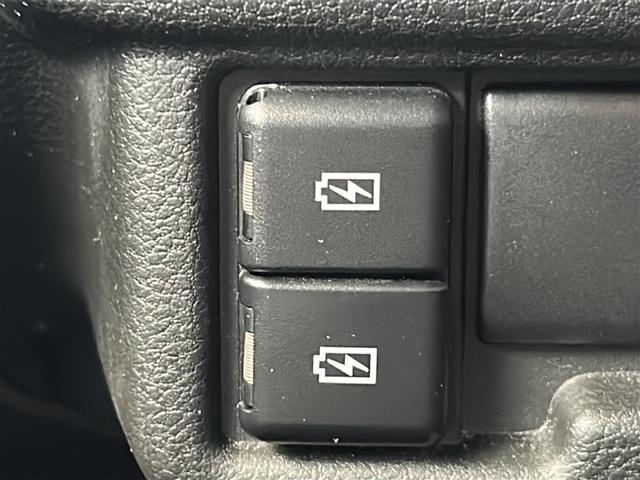 ワゴンRスマイル ハイブリッドX シートヒーター コーナーセンサー スペアキー 両側パワースライドドア USB給電ポート レーダークルーズコントロール レーンキープアシスト 純正フロアマット LEDヘッドライト オートハイビーム 禁煙(6枚目)