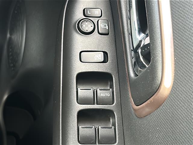 ワゴンRスマイル ハイブリッドX シートヒーター コーナーセンサー スペアキー 両側パワースライドドア USB給電ポート レーダークルーズコントロール レーンキープアシスト 純正フロアマット LEDヘッドライト オートハイビーム 禁煙(17枚目)