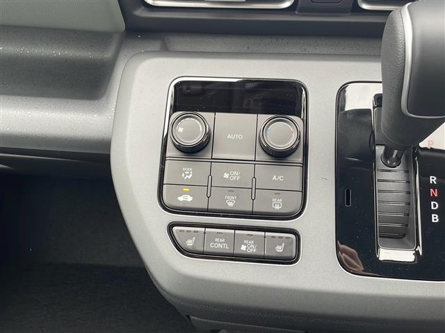 フリード ｅ：ＨＥＶクロスター　純正９インチコネクトナビ　アップルカープレイ　ＢＳＭ　両側パワースライドドア　バックカメラ　前席シートヒーター　追従クルーズコントロール　コーナーセンサー　ＵＳＢ　ＬＥＤ　ハーフレザーシート（5枚目）