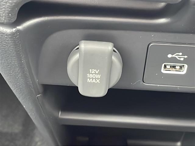 フリード ｅ：ＨＥＶクロスター　純正９インチコネクトナビ　アップルカープレイ　ＢＳＭ　両側パワースライドドア　バックカメラ　前席シートヒーター　追従クルーズコントロール　コーナーセンサー　ＵＳＢ　ＬＥＤ　ハーフレザーシート（8枚目）