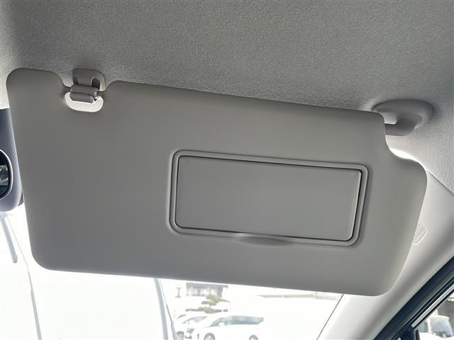 フリード ｅ：ＨＥＶクロスター　純正９インチコネクトナビ　アップルカープレイ　ＢＳＭ　両側パワースライドドア　バックカメラ　前席シートヒーター　追従クルーズコントロール　コーナーセンサー　ＵＳＢ　ＬＥＤ　ハーフレザーシート（22枚目）