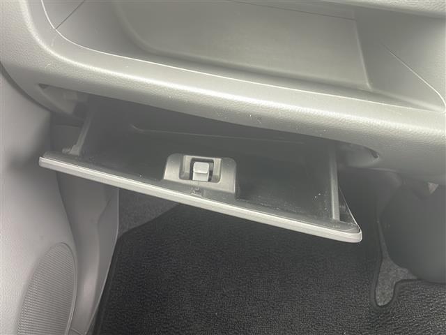 ワゴンＲ ＦＸリミテッドＩＩ　スペアキー　純正フロアマット　ＣＤプレーヤー　本革巻きステアリング　オートエアコン　ダブルエアーバック　　　プッシュスタート　ウィンカーミラー　ドアバイザー　電動格納ミラー　純正アルミホイール（13枚目）